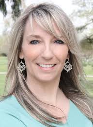 Summer Vibes Anthology: Martin, Kat, Binder, Pam, Russell, Gerri, Winters,  Danica, DesJardien, Teresa, Ford, Angela, James, Joleen, Lee, Katy, Severn,  Nichole, West, Eliana: 9780990842996: Amazon.com: Books