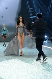 Bella hadid and her mom yolanda hadid arrive at the 2018 victoria's secret fashion show pink carpet at pier 94 on november 08, 2018 in new york city, united states. Here S What Happened When Bella Hadid And Her Ex The Weeknd Met At The Victoria S Secret Fashion Show Glamour