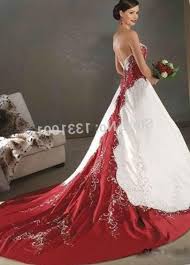 Whatever formal event, be it weddings, proms or cocktail parties, the dress outlet has a vast array of plus size formal dresses to choose from. Red And White Plus Size Wedding Dresses Pluslook Eu Collection