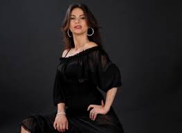 Un anno fa ramona badescu è diventata mamma, a 51 anni. Momente De GroazÄƒ Pentru Ramona BÄƒdescu Baronul Italian A LÄƒsat O Doar Cu Hainele De Pe Ea Evenimentul Zilei