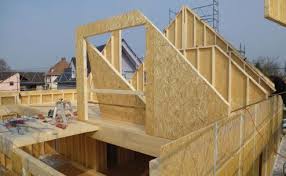 L'ossature de la construction est donc en bois et remplie de bottes de paille enduites ensuite de chaux ou de terre. L Autoconstruction Un Reve Qui Devient Accessible