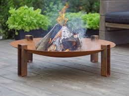 While it can be hard to put a finger on why we're drawn to it—is it the crackling, the smell, the s'mores, the glow—there's no doubt. Maar Fire Pit Arpe Studio Uk Contemporary Fire Pits