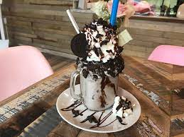 Read reviews, view photos, see special offers, and contact k & j elegant pastries directly on the knot. Loyal Following The Socialmedia Success Of K J S Elegant Pastries The Birmingham Times