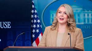 Karoline Leavitt press briefing 'turning into full-on reality show' as she  wears flashy suit - The Mirror US