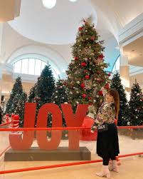 Untuk itu, pendapat ini mengatakan bahwa kita dilarang untuk mengucapkan. 16 Ucapan Natal Dari Aktor Dan Aktris Korea Terpopuler Merry Christmas