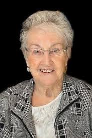 Elizabeth Nolin's Instagram, Twitter & Facebook