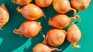 One cup of boiled onions contains 92 calories and only 0.4 g of fat. Onions 101 Nutrition Facts And Health Effects