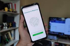 Sebelum memulai cara memindahkan akun whatsapp ke hp baru, hal pertama yang harus kamu lakukan adalah mencadangkan atau backup data whatsapp via google drive. Cara Agar Chat Lama Tidak Hilang Saat Pindah Whatsapp Ke Ponsel Baru Halaman All Kompas Com