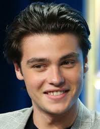 Growing up alongside his only sibling (sister), felix developed an immense love for sports. Felix Mallard Rotten Tomatoes