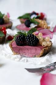 Raw Vegan Blackberry Tarts Grain Free Nirvana Cakery Recipe Vegan Tarts Raw Food Recipes Blackberry Tart Recipes