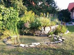 Krauterschnecke Bauen Ideen Und Praktische Tipps In 2020 Krauterschnecke Bauen Abschussiger Garten Gartengestaltung