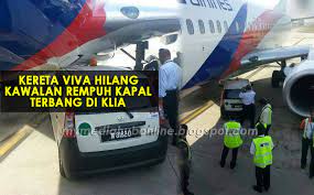 Keadaan perodua kembara selepas dilanggar pesawat peribadi di lapangan terbang sultan abdul aziz shah, subang, hari ini. Jenis Perodua Viva Resepi Book B