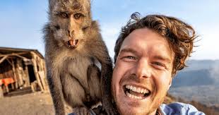14 Amazing Selfies Snapped By The "Animal Whisperer" Allan Dixon