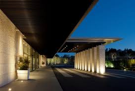 Pin By Arhoo On Facade Lighting Hotel Canopy Canopy Design Canopy Architecture