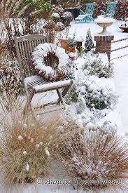 We rounded up the most popular wedding flowers for summer, spring, fall, and winter, and asked two experts to share their tips for choosing the best stems for your for seasonal flair, add colorful bells for winter, corn kernels in fall or use vibrant stones in spring and summer, the possibilities are endless. Winter Gardening Bay Area In 2021 Winter Garden Winter Flowers Amazing Gardens