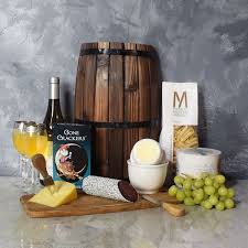 Wine Gift Baskets New Jersey In 2020 Anniversary Gift Baskets Birthday Gift Baskets Easter Gift Baskets