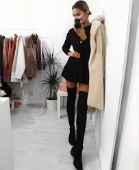 Little Black Dress And Black Felt Over The Knee Boots Abiti Alla Moda Abbigliamento Tendenze Moda