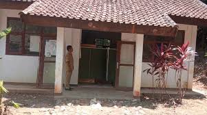 Curuk d wilayah jasinga : Pondasi Bergeser Tiga Ruang Kelas Sdn 5 Curug Jasinga Rusak Radar Bogor Berita Bogor Terpercaya
