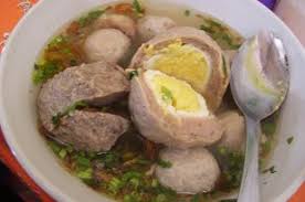 Seporsi bakso biasanya terdiri dari mi kuning, bihun, sawi, tahu, kuah kaldu panas, dan beberapa butir bakso itu sendiri. 26 Cara Membuat Bakso Enak Dan Kenyal Serta Cara Membuat Kuahnya Dream Co Id