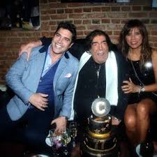 Ingresá a nuestro sitio para estar siempre al día. La Emotiva Despedida De Susana Gimenez A Cacho Castana