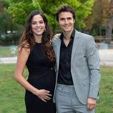 Anouchka delon est montée pour la première fois sur scène au théâtre des bouffes parisiens dans depuis, sur instagram, anouchka delon partage régulièrement son quotidien de maman et publie. Anouchka Delon Enceinte Son Compagnon Devoile Une Nouvelle Photo Sur Instagram Elle