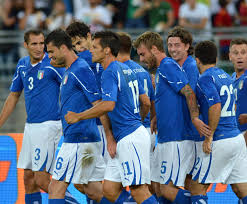 Für die wm 2018 in russland hat sich die italienische elf hingegen nicht mal qualifizieren können. Italienische Fussball Nationalmannschaft Ticketcorner