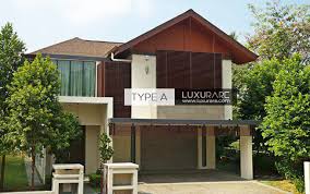 The toilet a bit rusty. Danau Suria Presint 16 Putrajaya Luxurare