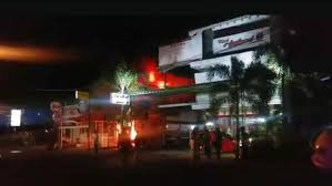  gito sugiyanto1, ari fadli2. Ditinggal Ambil Kunci Gerobak Mie Ayam Di Desa Kroya Terbakar Banyumas Ekspres
