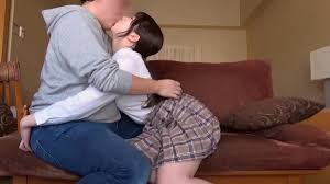 ハメ撮りJKとおやじオフパコ流出 すべすべお肌の色白ピンクまんこ娘に肉棒生挿入からの中出し2連発 無限イクイクおまんこでイキすぎ  フェラも上手膣イキも上手い優等性タイプのスイマーJKに汗蒸れ中出し2連発 色白 Fカップ 巨乳 騎乗位 コスプレ 素人 女子校生 スレンダー ...