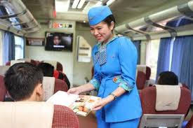 Bepergian jauh menggunakan kereta api terkadang kita kebingungan untuk mencari makanan. Cara Pesan Makanan Di Dapur Sentral Kereta Api Pt Kai Melalui Whatsapp