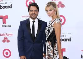 His hit song despacito was the most viewed on youtube in april 2018, and with the increased views comes extra cash. Luis Fonsi Bio Net Worth Facts Wiki Nationality Age Height Wife Kids Family Parents Birthday Ethnicity Full Name Albums Tour Awards Wikiodin Com