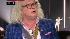 Le collectionneur d'art aurait organisé dans le palais vivienne de nombreux diners et déjeuners clandestins en pleine période de. Pierre Jean Chalencon S Emporte Apres Les Accusations D Homophobie Contre Lui A Propos De Bilal