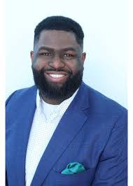 Kelly Earls's Instagram, Twitter & Facebook