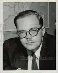 1955 Press Photo Walter McGraw, Producer-Narrator of "Wanted"