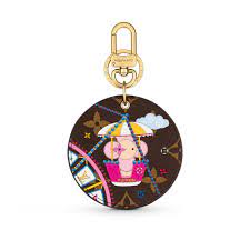 We did not find results for: Illustre Vivienne Funfair Xmas Bag Charm And Key Holder Sans Ligne Esthetique Accessories Louis Vuitton