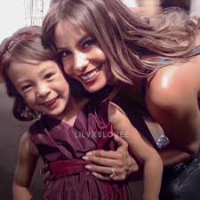 Gloria Modern Family Hija