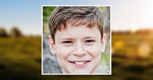 Andrew Renner's Instagram, Twitter & Facebook