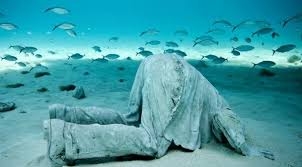 صور مدهشة لتماثيل تحت الماء عمق البحار أعطاها جمال مختلف بوابة الشروق نسخة الموبايل