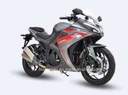 Biasanya enjin motosikal cruiser mempunyai putaran enjin lebih rendah menjadikan kilasan yang tinggi walaupun kuasa kuda tidak tinggi. Sa Hurtigt Som En Flash Klappe Ja Kawasaki 250cc Motor Medarbejder Quagga Kro