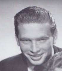 Steven Garrick's Instagram, Twitter & Facebook