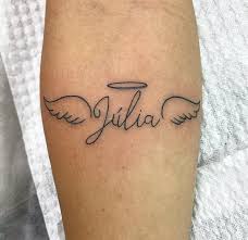 As the name suggests, the broken heart tattoo simply signifies a broken heart. Top 30 Best Name Tattoos For Men And Women Name Tattoos Of 2019