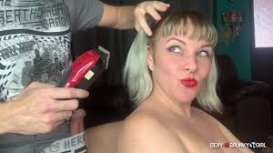 You Cut My Hair, I Suck Your Dick! Paying For A Haircut With A Sloppy  Blowjob