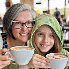 Kristi Molter's Instagram, Twitter & Facebook