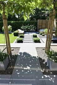 25 Smart And Stylish Garden Screening Ideas To Add A Little Privacy Godiygo Com Landscaping Inspiration Backyard Landscaping Designs House Landscape