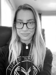 Katie Oates's Instagram, Twitter & Facebook