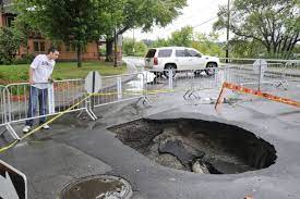 De fortes rafales peuvent projeter des objets non fixés. Alerte D Orages Et De Vents Violents Degats En Outaouais La Presse