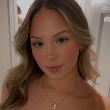 Ashley Hussey's Instagram, Twitter & Facebook