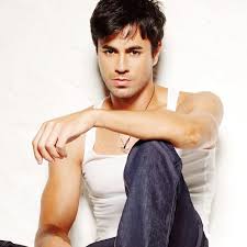Heartbreaker - Enrique Iglesias - tải mp3 download | lời bài hát - NhacCuaTui