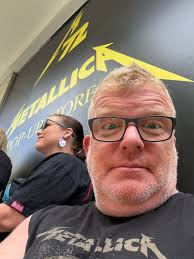 Are Metallica tour programs still available for purchase?