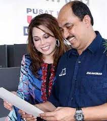 Tan sri dr zulhasnan rafique has been appointed as the new malaysian ambassador to united states, replacing datuk dr awang adek hussin. Nooriah Anna The Pillar Behind Zulhasnan The Star